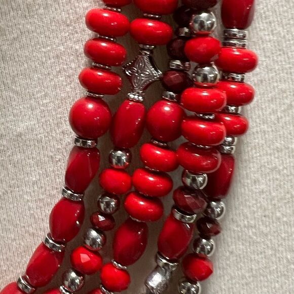Premier Designs “Red My Mind”  Elegant Red and Silver Beaded Necklace #PDNK2 - Picture 4 of 8